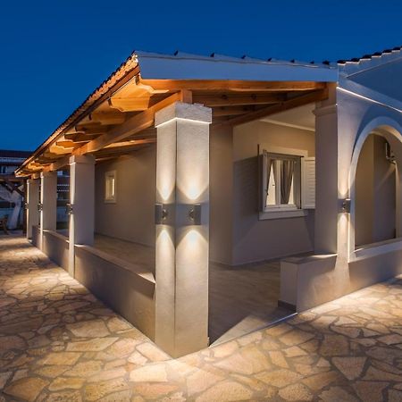 Villa Veneto Luxury Holidays Melíszia Kültér fotó